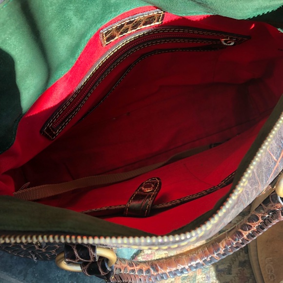 Dooney & Bourke beautiful leather purse - Picture 7 of 8